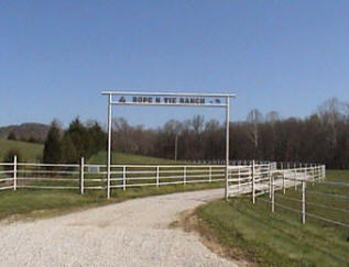Rope & Tie Ranch Entrance in Cedar Hill, MO